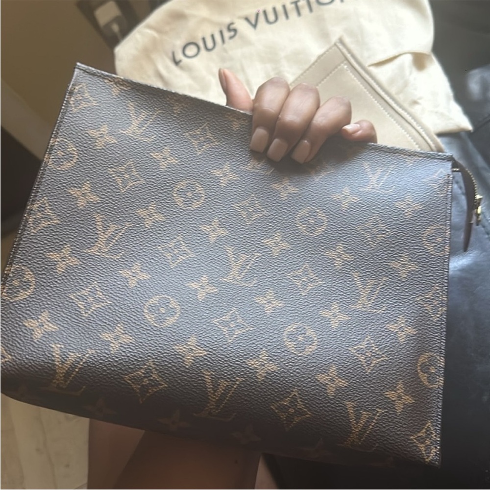 Louis Vuitton toiletry pouch 26